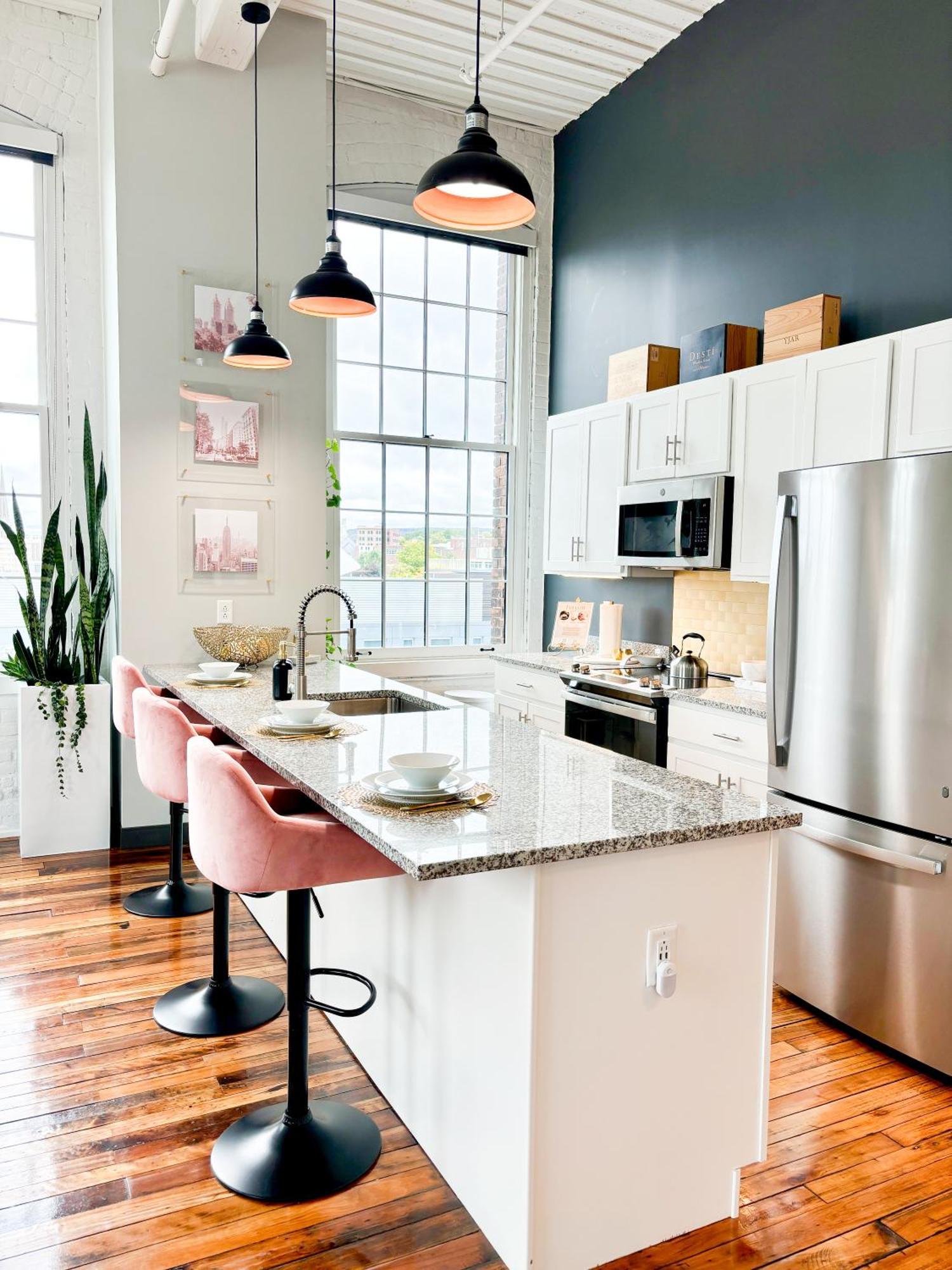 2Br 2Br Le Chateau 505 Lux Penthouse In A Historic Building Utica Exterior foto